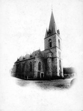 Katholische Pfarrkirche St. Johannes der Täufer in Harsewinkel-Greffen, neugotische Hallenkirche von 1899. Undatiert, um 1910?