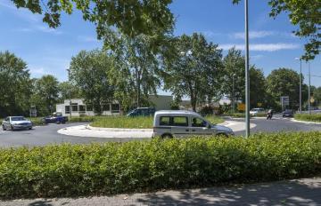 Selm, Kreisverkehr Sandforter Weg, Juli 2014 - Aktionsgebiet des Regionale-Projektes 2016 "Aktive Mitte Selm" am Areal des "Campus" als geplantem neuen Mittelpunkt der Innenstadt.