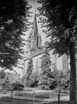Die St. Lucia-Kirche in Harsewinkel 1958. Kirchweihe 1860, Kirchturm von 1904.