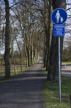Prozessionsweg Münster - Telgte, 2014: Abschnitt zwischen Mauritz-Lindenweg und Dortmund-Ems-Kanal. Blick Richtung Kanalbrücke.