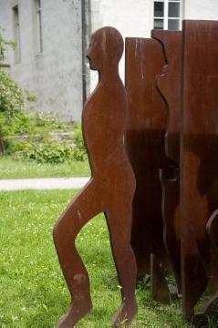 Skulpturenensemble "Attitudes" (Architektengruppe Paris, 1992/2000) im Park von Burg Botzlar, Selm, Juli 2014 
