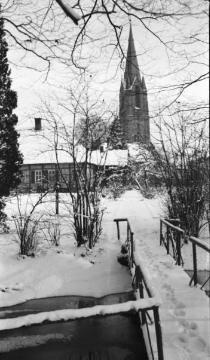 Die St. Lucia-Kirche in Harsewinkel 1946. Kirchweihe 1860, Kirchturm von 1904.