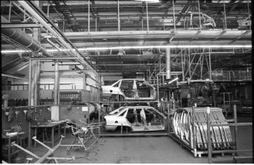 Opel Bochum, 1990: Montagehalle im Werk I - Bochum-Laer, Dannenbaumstraße. Produktionsbetrieb 1962-2014.