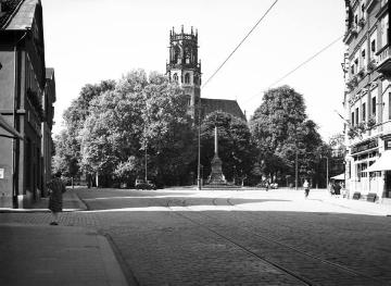 Der Marienplatz mit Mariensäule und der Kirche St. Ludgeri, um 1930?