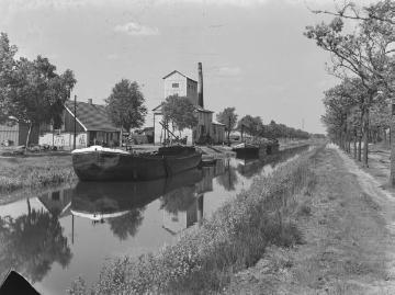 Der Süd-Nord-Kanal bei Adorf, ca. 1930.