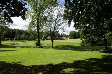 Golfplatz des Golfclubs Tecklenburger Land e. V., gegründet 1971 - idyllisch gelegen im Naturpark Teutoburger Wald bei Brochterbeck (Wallenweg 24).
