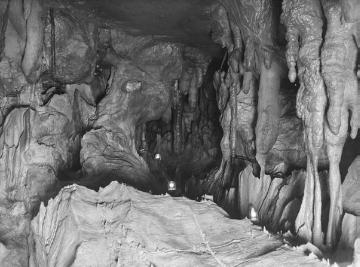 Die Bilsteinhöhle bei Warstein, ca. 1925.