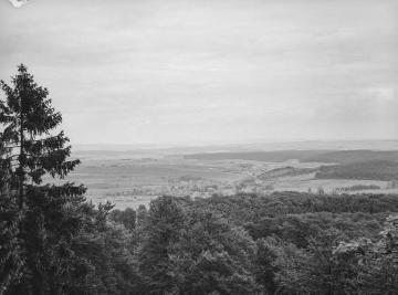 Blick vom Hirschsprung im Eggegebirge auf Willebadessen, 1936.
