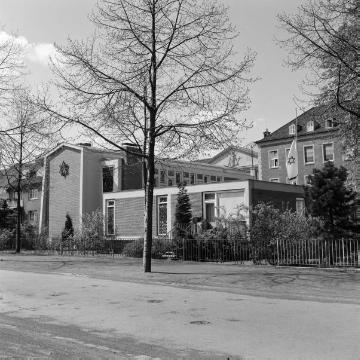 Die Synagoge an der Klosterstraße, erbaut 1961, rückseitige Front zur Promenade