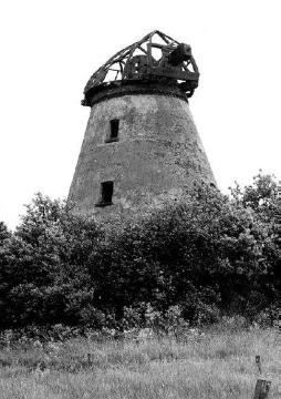 Ruine der um 1860 erbauten Heimser Windmühle