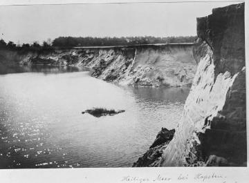Die Entstehung des Erdfallsees nach dem Einbruch nahe dem Heiligen Meer bei Hopsten, 1913 (Reproduktion).