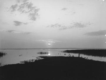 Sonnenuntergang am Südostufer des Dümmersees, 1926.