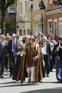 Pilgerzug durch Telgte anlässlich der Eröffnung des Jakobsweges von Bielefeld nach Wesel am 8. Mai 2015