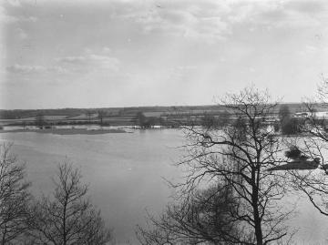 Hochwasser an der Ems, ca. 1935.