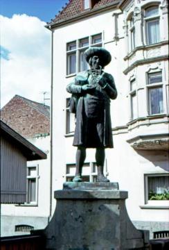 'Der Linnenbauer', Leineweber-Denkmal