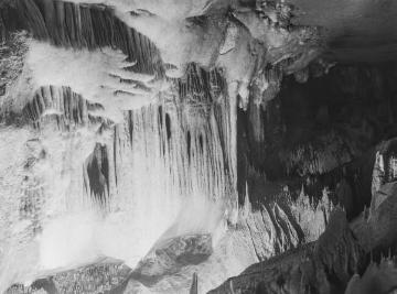 Die Dechenhöhle bei Untergrüne, 1928.