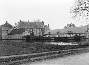 Schloss Tatenhausen bei Bokel, Nov. 1925.