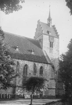 Pfarrkirche St. Martinus in Ahaus-Wessum, Ansicht von Nordosten, undatiert.