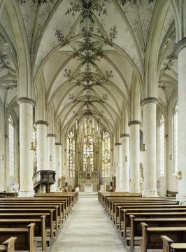 Kath. Pfarrkirche St. Martin: Kirchenschiff Richtung Chor - heutiges Langhaus von 1489, eine der bedeutendsten gotischen Hallenkirchen Westfalens