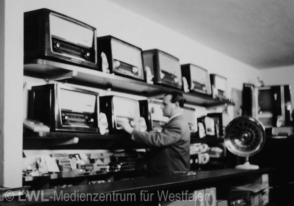 11_1208 Traditionsgeschäfte in Münster - Die Kaufmannschaft der Warendorfer Straße: Aus dem Familienalbum Horst und Hildegard Neufelder, 1950er bis 1980 Jahre