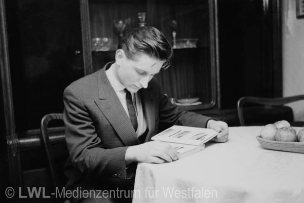 11_1222 Traditionsgeschäfte in Münster - Die Kaufmannschaft der Warendorfer Straße: Aus dem Familienalbum Horst und Hildegard Neufelder, 1950er bis 1980 Jahre