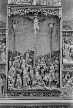 Ev. Pfarrkirche Enger: Schnitzalter (Ausschnitt) des Meisters Hinrik Stavoer - Kreuzigungsszene im großen Figurenfeld der Altarmitte (Braunschweig 1525).