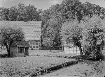 Bauernhof im Ravensberger Land: Hof Heining in Schröttinghausen/Altkreis Halle, undatiert, 1940er Jahre?