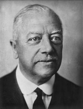 Hermann Waetjen (14.2.1876 - 5.3.1944), seinerzeit Professor für Geschichte an der Westfälischen Wilhelms-Universität Münster