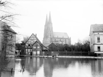 Blick vom "Großen Teich" auf die Kirche St. Maria zur Wiese, ca. 1913.