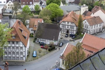 Herford-Zentrum an der Elisabethstraße - Ansicht vom Turm der Münsterkirche im April 2014. Zweites Haus von rechts: Haus des Handwerks.