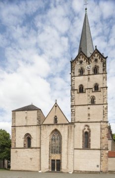 Ev. Münsterkirche Herford (Herforder Münster), erbaut im 13. Jh. als erster spätromanischer Großhallenbau des Landes. Ansicht im Juni 2013.