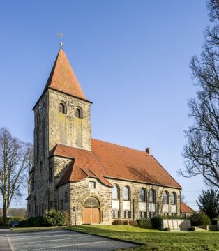 Ev. Pfarrkirche Eilshausen (Gmde. Hiddenhausen), Februar 2015.