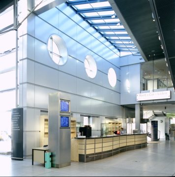 Bistro-Café im 1995 eröffneten Flughafenterminal Münster/Osnabrück