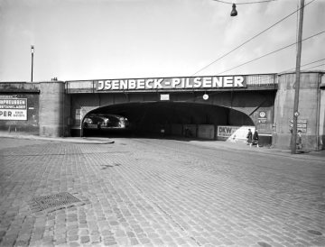 Hamm - Mündung Schwarzer Weg (links) / Bahnhofstraße mit Unterführung zur Wilhelmstraße. Undatiert, um 1960.