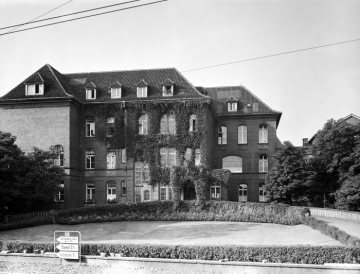 Städtisches Krankenhaus Hamm, Werler Straße 110 - gegründet 1896, ab 1969 fortgeführt als Evangelisches Krankenhaus (EVK Hamm). Undatiert, um 1950 [?]