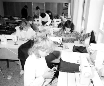 Schul- oder Berufsschulunterricht in der Marien-Schule, Hamm - undatiert, 1980er Jahre.