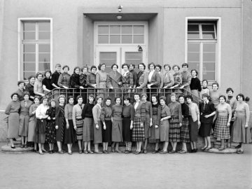 Abschlussjahrgang Ostern 1956 - Marienschule, Hamm (Realschule und Frauenfachschule).