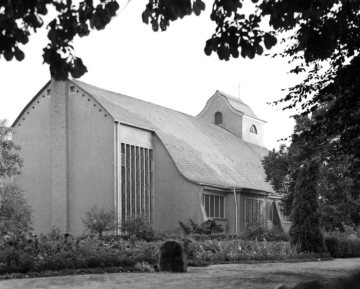 St. Josefskirche ("Koloniekirche"), Hamm-Heessen - Architekt Karl Wibbe, geweiht 1928, abgerissen 2013. Rückansicht, 1974.