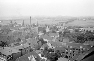 Hamm-Altstadt vor 1944: Nordwestliche Innenstadt jenseits der Weststraße - Blick vom Turm der Pauluskirche. Undatiert.