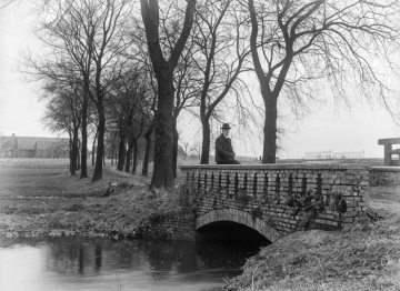 Hermann Reichling am Max-Clemens-Kanal Höhe Nevinghoff, 1916.