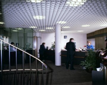 Schalterhalle der Hammer Bank, Münsterstraße, 1988.