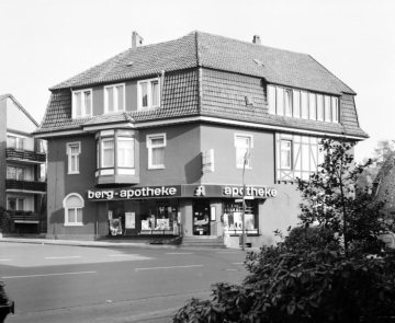 Berg-Apotheke, Hamm-Bockum-Hövel - Inhaber Lürs. 1992.