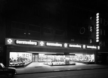 Schuhhaus Gerstenberg/Nord-West, Hamm, Weststraße 35 - erweitertes Ladenlokal mit neuem Fassadenschriftzug, 1970.
