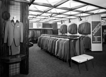 Herrenabteilung im Modehaus Grüter & Schimpff, Hamm, 1970 - Anbieter von Qualitätsbekleidung zu Niedrigpreisen, gegründet 1919, ab 1958 ansässig in der Weststraße 51-53.