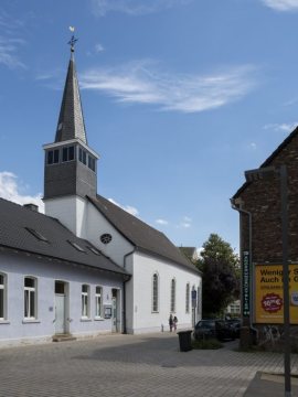 Martin-Luther-Kirche - Kamen, Kampstraße 4. Ansicht im August 2017.