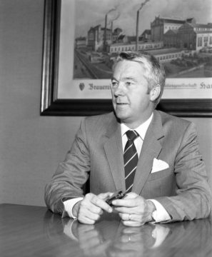 Isenbeck-Brauerei, Hamm - Dr. Hugo Hehnsen, Vorstandssprecher der Isenbeck AG, tätig für das Unternehmen 1975-1989. Undatiert, 1980er Jahre.
