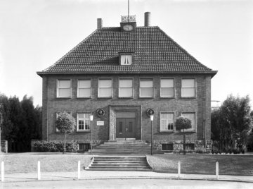 Münstersche Schiffahrts- und Lagerhaus-Aktiengesellschaft, Hamm, Hafenstraße 10. Ansicht 1957.