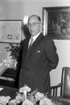 Dr. Ing. Alfred Koegel, ab 1943 im Vorstand der WDI, anlässlich seiner Verabschiedung. Hamm, undatiert.
