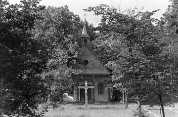 Peter und Paul-Kapelle ("Reller Kapelle") - Delbrück-Ostenland, erbaut 1869 (Baudenkmal), Rellerweg. Ansicht um 1952.
