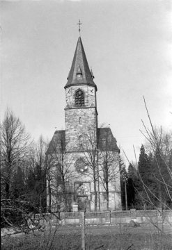 Kath. Pfarrkirche Herz Jesu - Delbrück-Lippling, erbaut 1900, Turm von 1912 (Baudenkmal). Zur Alten Kapelle 20. Ansicht um 1952.